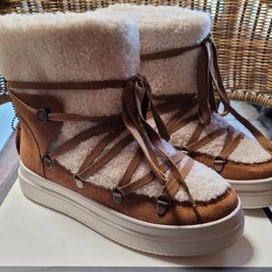 J/SLIDES NYC 8M TAN SUEDE NEWBIE WP SIZE 8